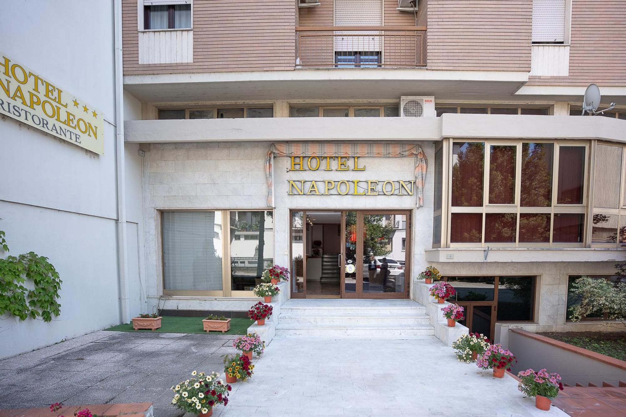 Hotel Napoleon Pontremoli Eksteriør bilde