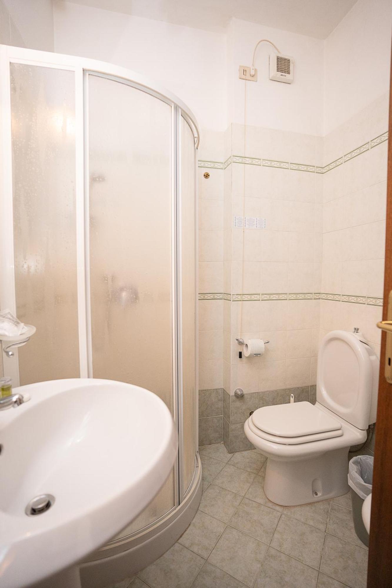 Hotel Napoleon Pontremoli Eksteriør bilde